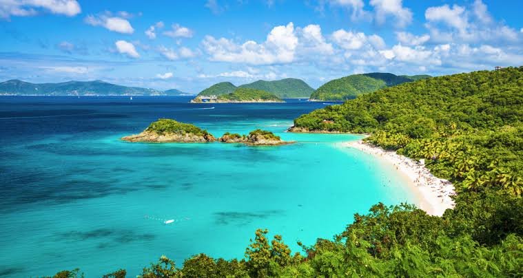 Places You Can Travel Without a Passport